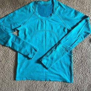 Lululemon swiftly race length long sleeve size 4